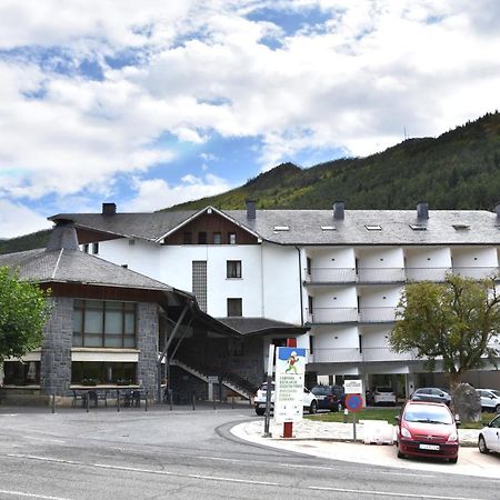 Hotel Y Apartamentos Snoe Isaba Exterior foto